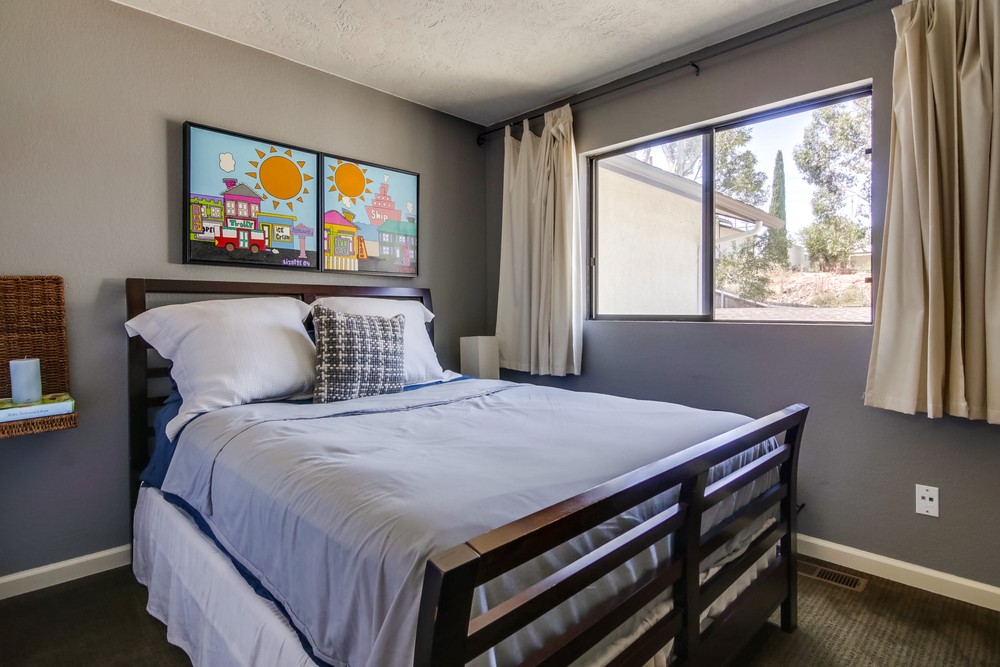 Virtual tour photo 32 of 45 for 4969 Vista Pl