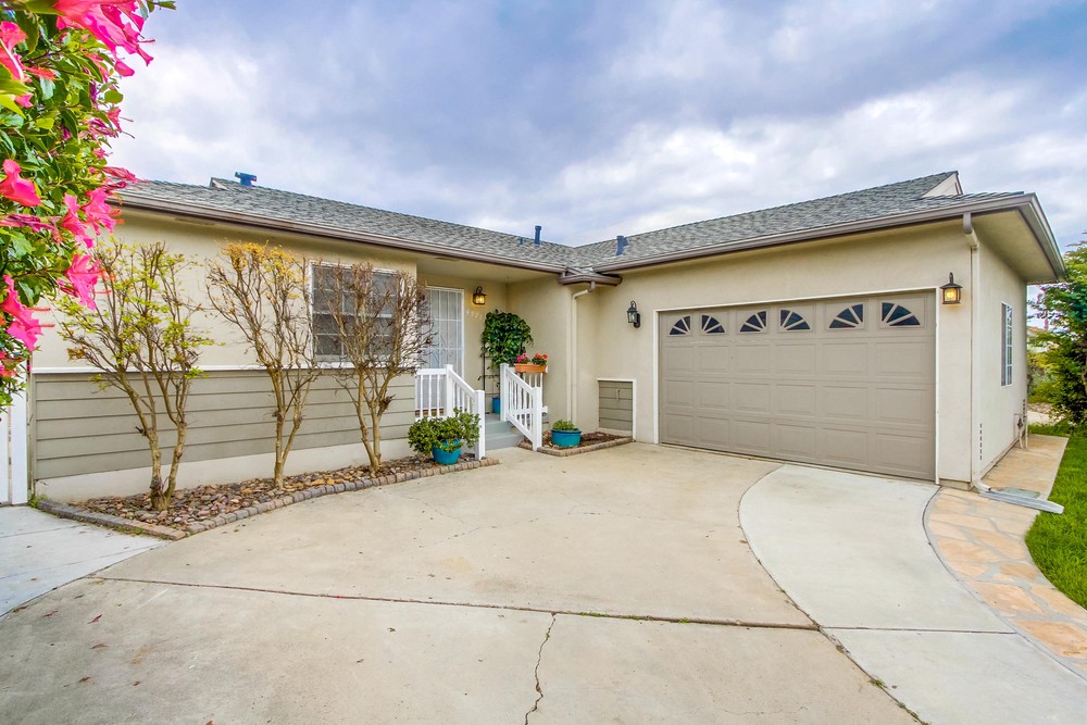 Virtual tour photo 5 of 60 for 4971 Twain Ave