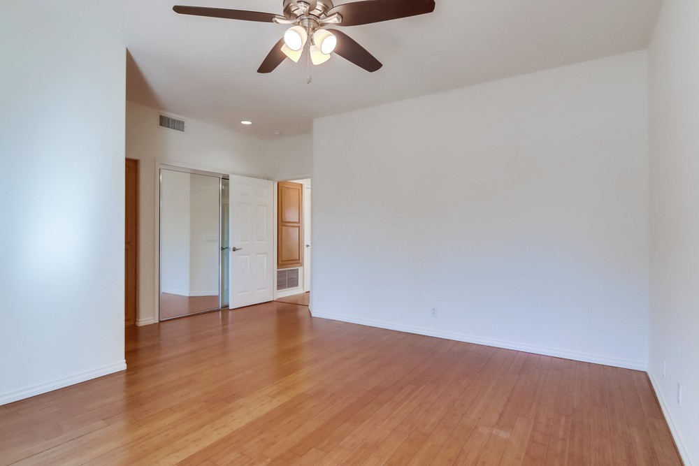 Virtual tour photo 34 of 40 for 4972 Del Monte Ave