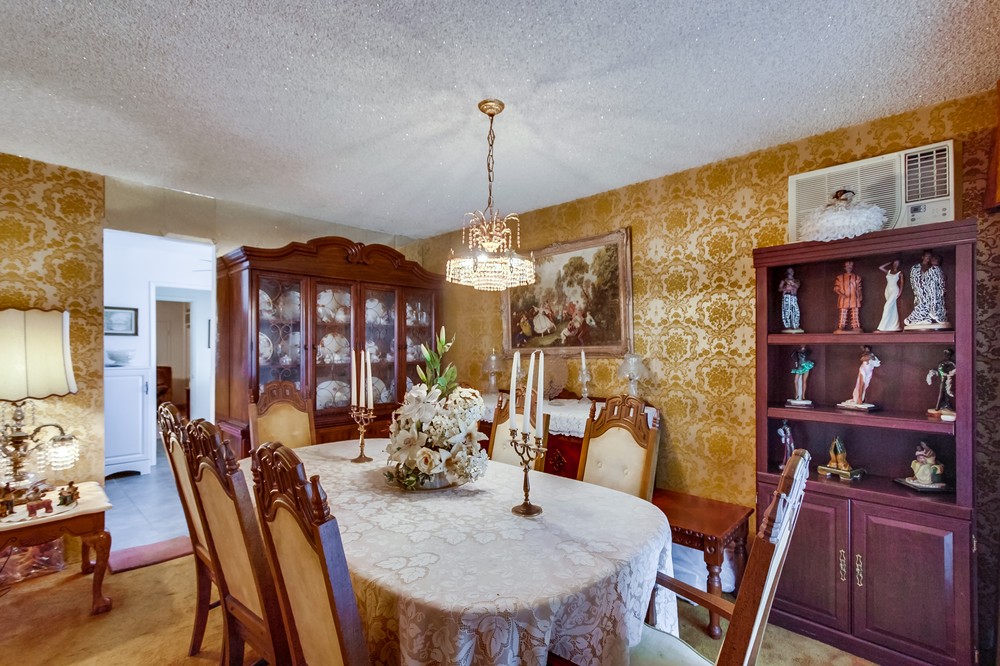 Virtual tour photo 8 of 32 for 4975 Loris Street