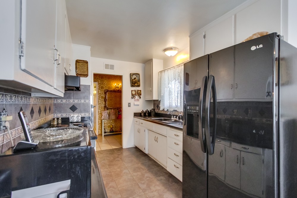 Virtual tour photo 11 of 32 for 4975 Loris Street