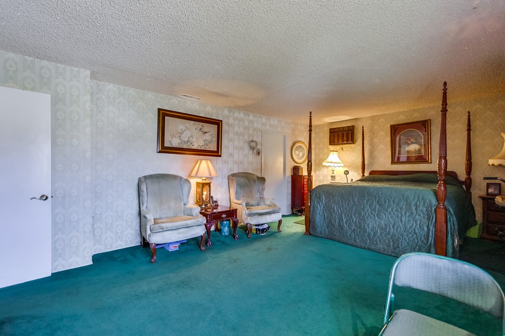 Virtual tour photo 19 of 32 for 4975 Loris Street