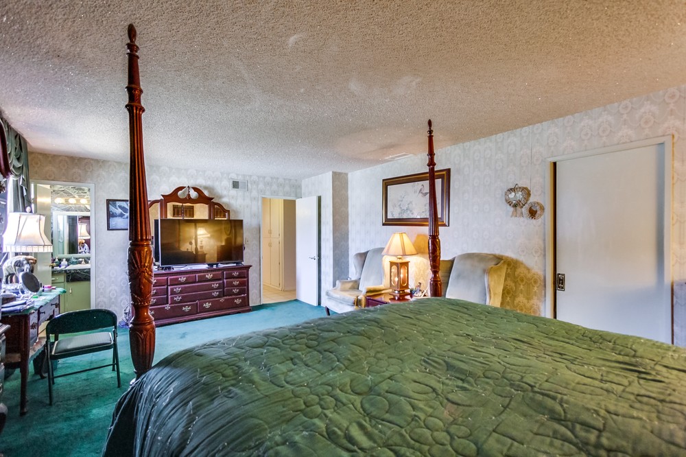 Virtual tour photo 20 of 32 for 4975 Loris Street