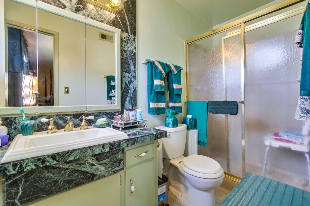 Virtual tour photo 21 of 32 for 4975 Loris Street