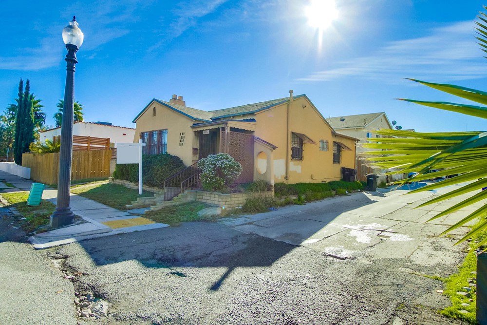 Virtual tour photo 4 of 34 for 4977 Monroe Ave