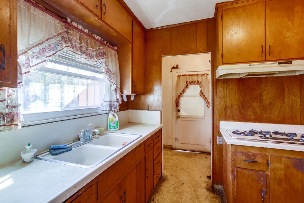 Virtual tour photo 17 of 34 for 4977 Monroe Ave