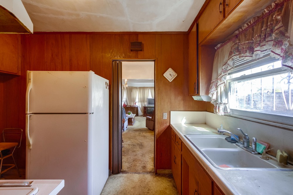 Virtual tour photo 21 of 34 for 4977 Monroe Ave