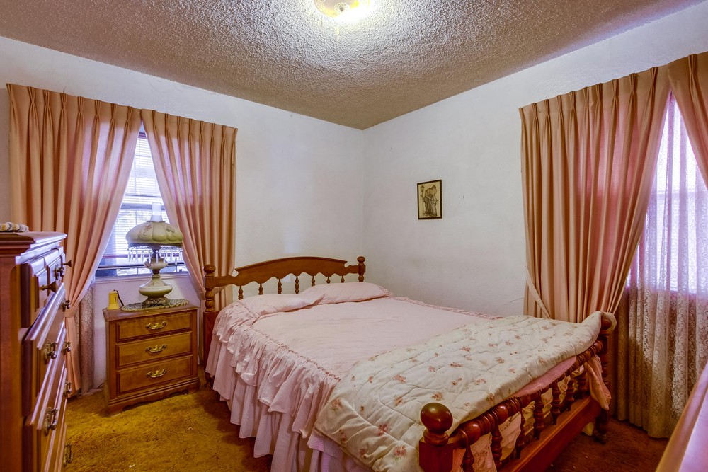 Virtual tour photo 23 of 34 for 4977 Monroe Ave