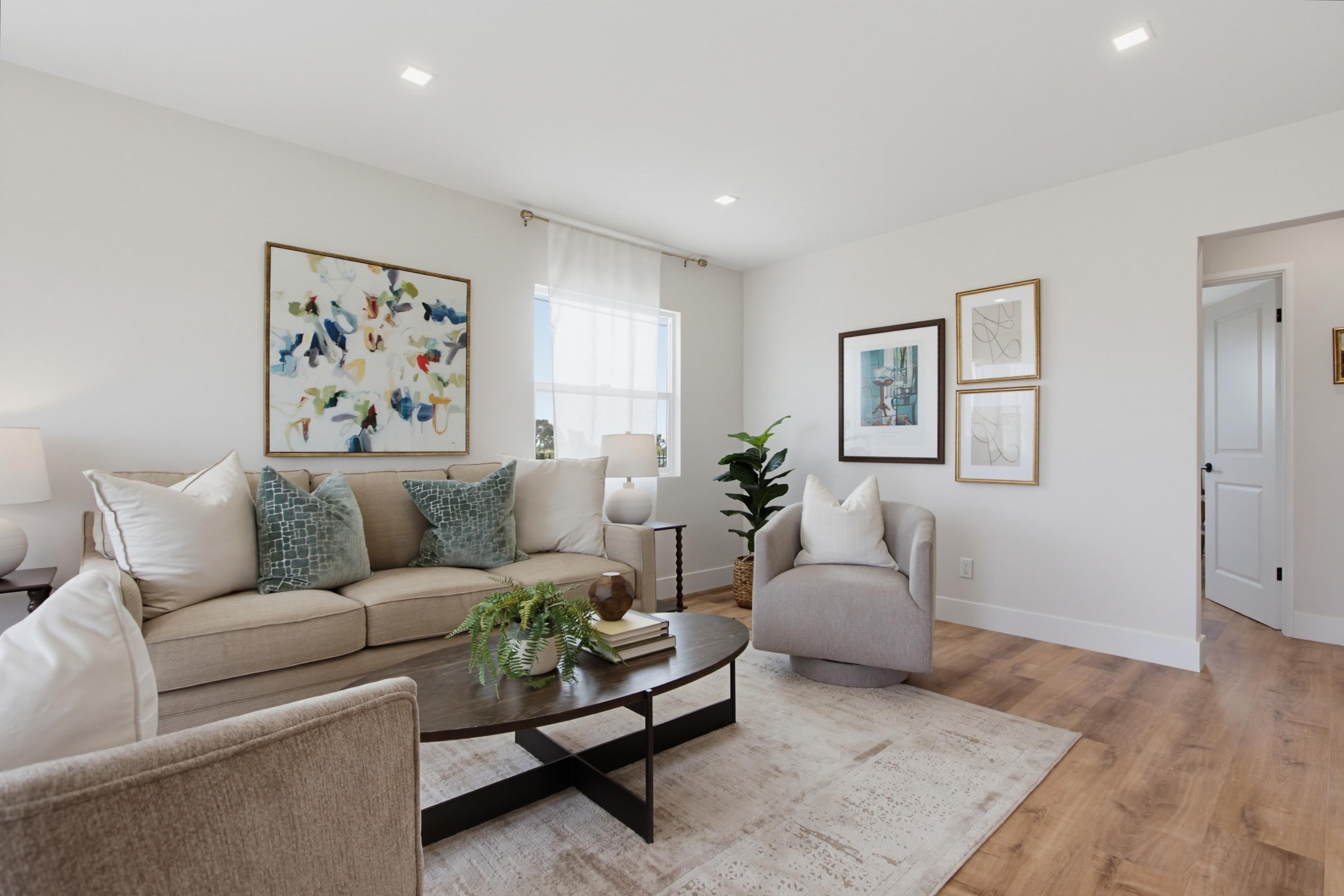 Virtual tour photo 9 of 73 for 4978-80 73rd St