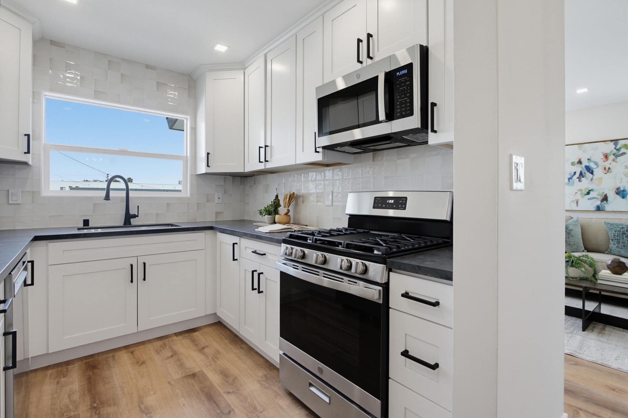 Virtual tour photo 15 of 73 for 4978-80 73rd St