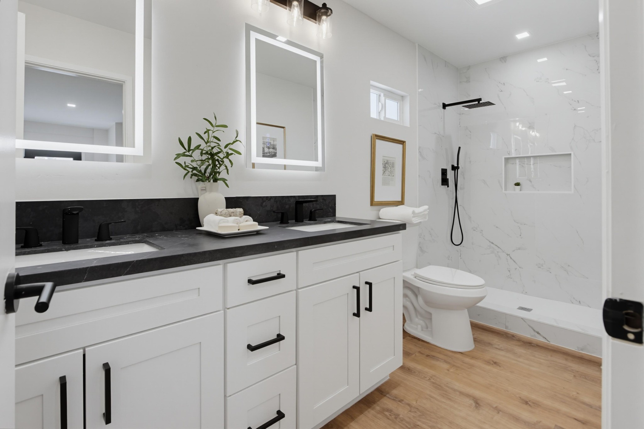Virtual tour photo 20 of 73 for 4978-80 73rd St