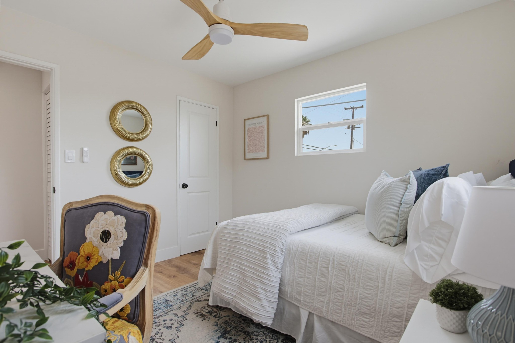 Virtual tour photo 27 of 73 for 4978-80 73rd St