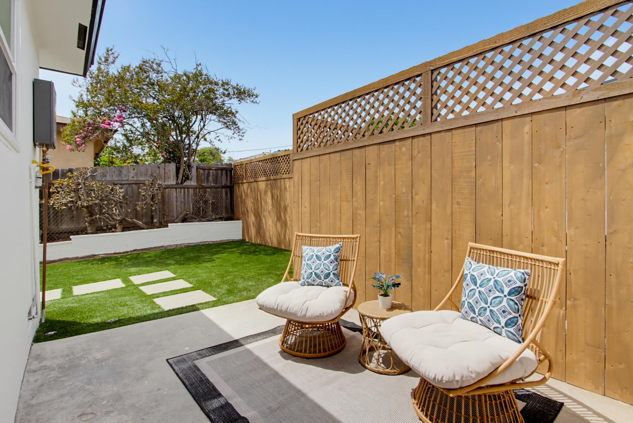 Virtual tour photo 39 of 73 for 4978-80 73rd St