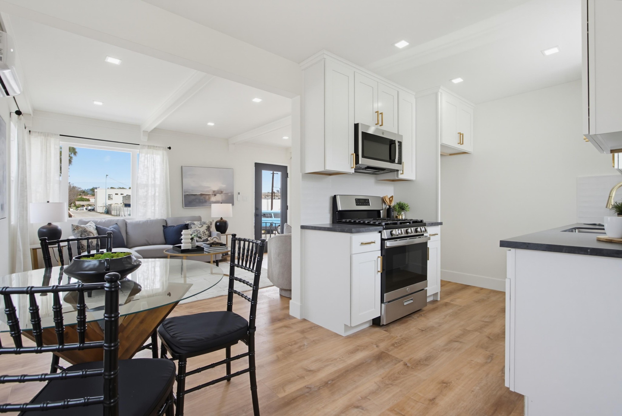 Virtual tour photo 47 of 73 for 4978-80 73rd St