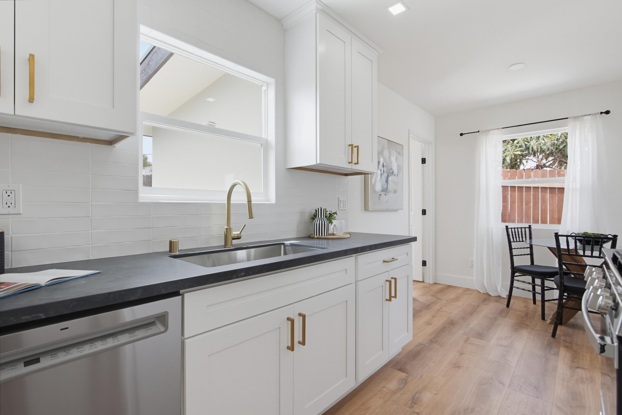 Virtual tour photo 52 of 73 for 4978-80 73rd St