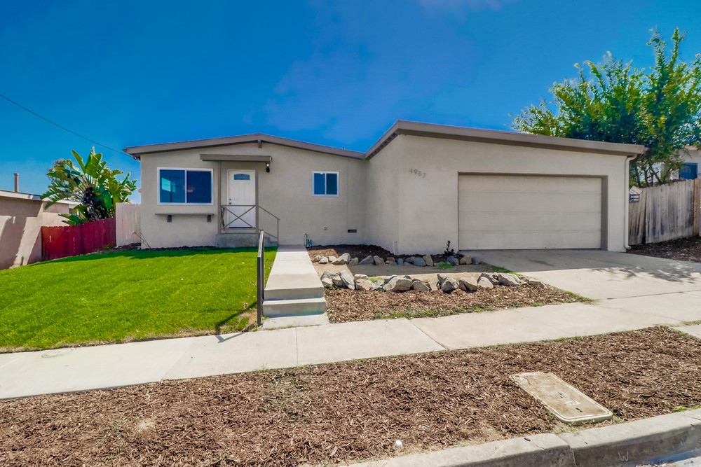 Virtual tour photo 1 of 44 for 4987 Lakiba Palmer Ave
