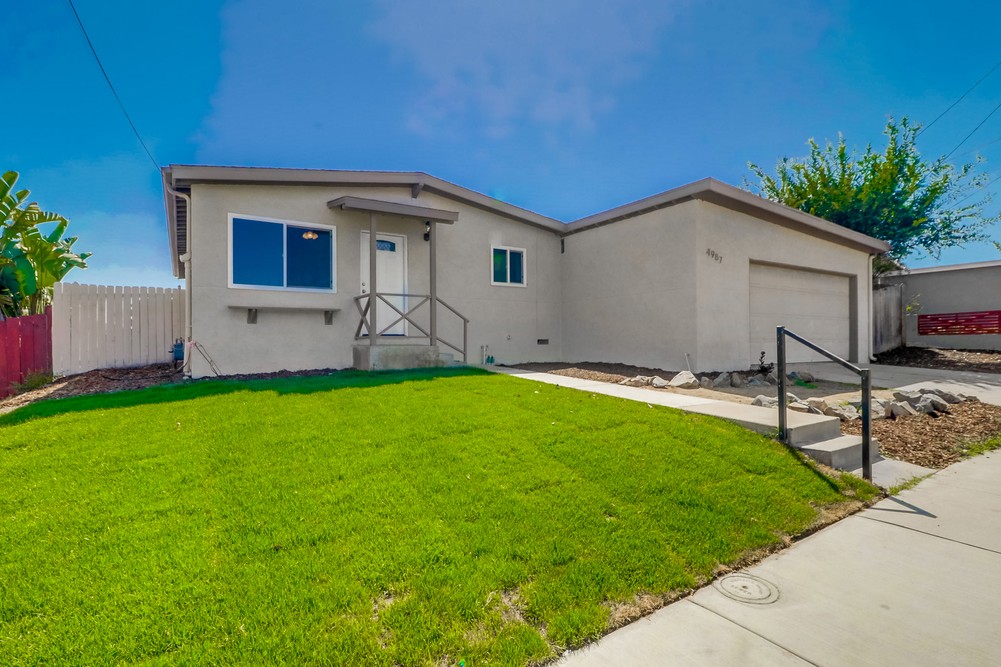 Virtual tour photo 3 of 44 for 4987 Lakiba Palmer Ave
