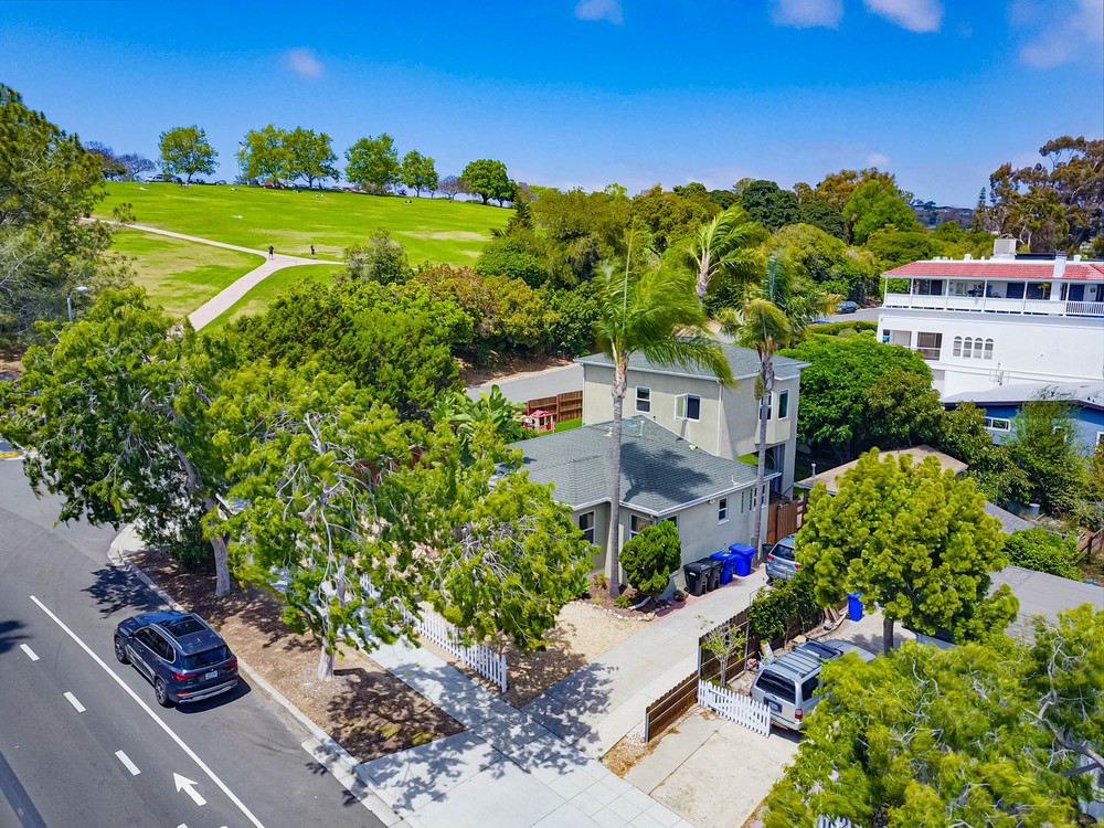 Virtual tour photo 12 of 26 for 4987 Lamont St