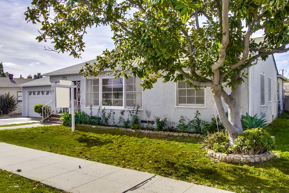 Virtual tour photo 1 of 34 for 4988 63rd St