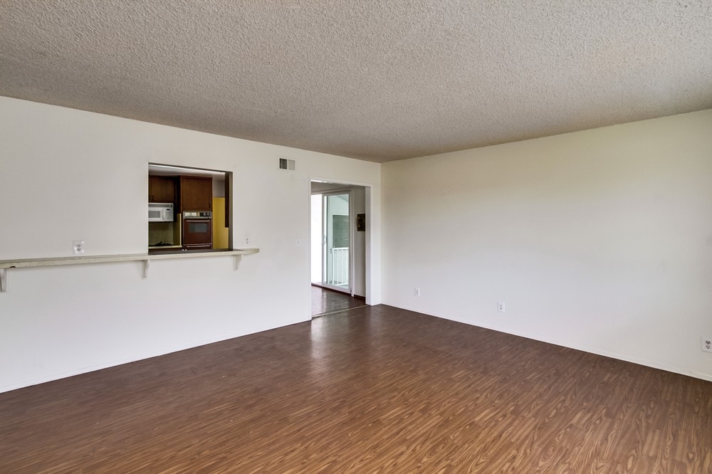 Virtual tour photo 10 of 34 for 4988 63rd St