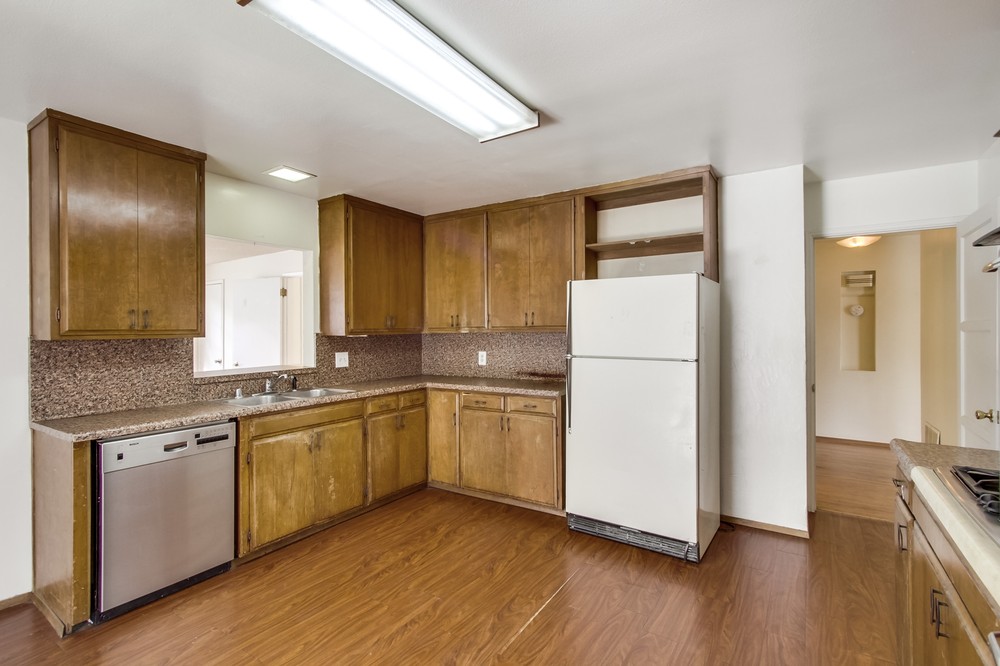Virtual tour photo 13 of 34 for 4988 63rd St