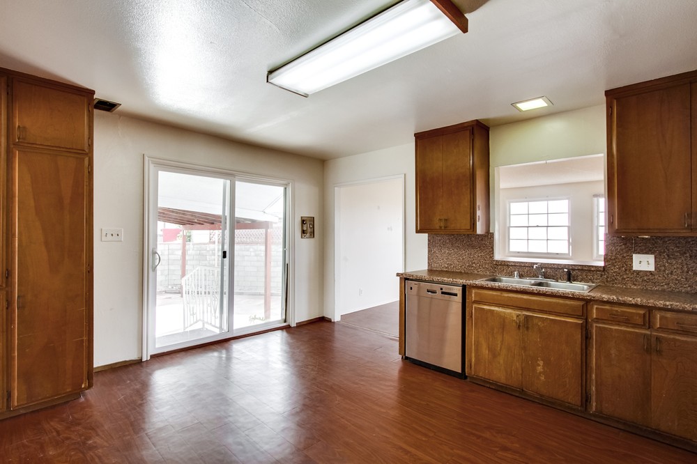 Virtual tour photo 14 of 34 for 4988 63rd St