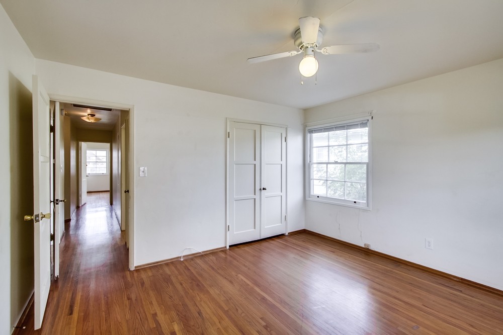 Virtual tour photo 24 of 34 for 4988 63rd St