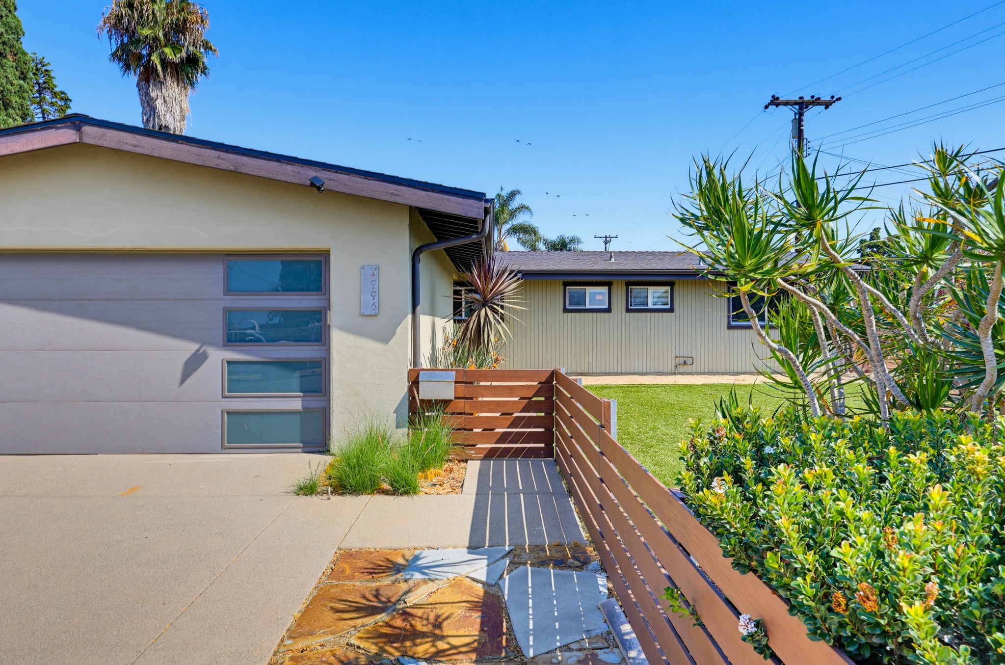 Virtual tour photo 6 of 53 for 4996 Mt Almagosa Dr