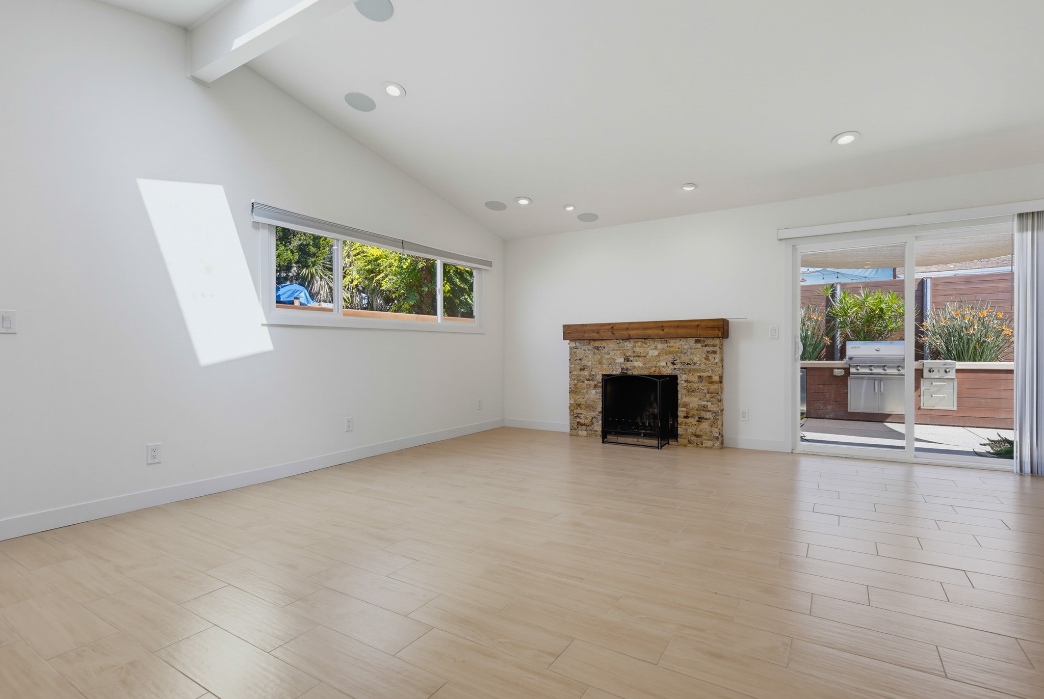 Virtual tour photo 12 of 53 for 4996 Mt Almagosa Dr
