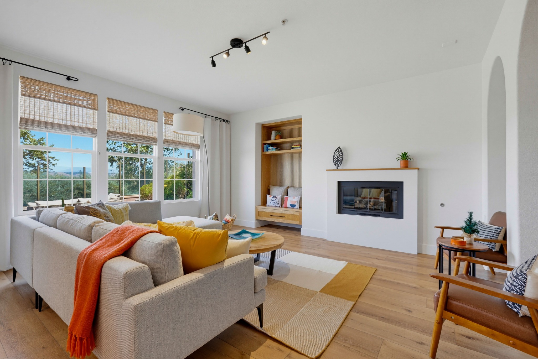 Virtual tour photo 13 of 95 for 5 Chimney Ln