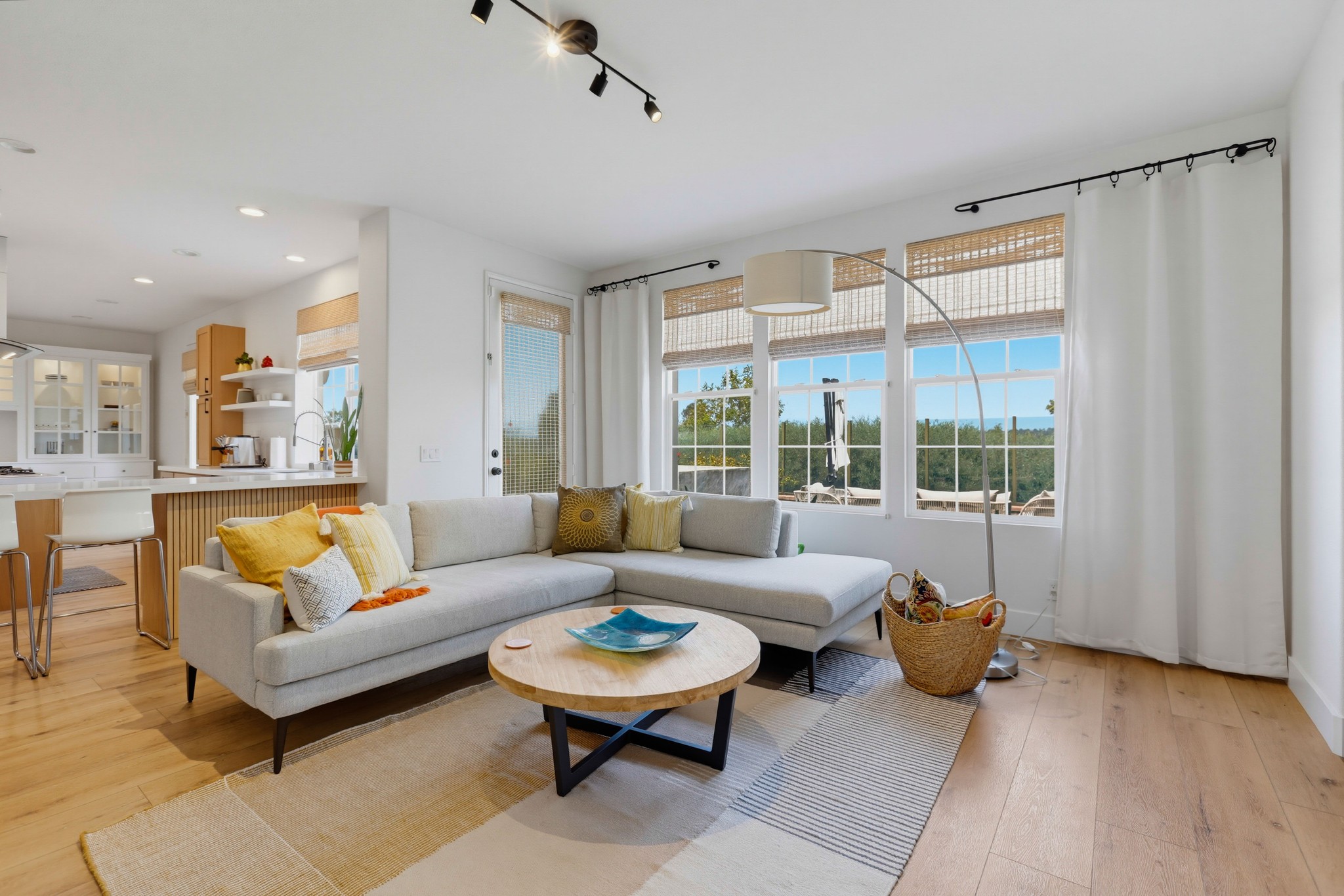 Virtual tour photo 16 of 95 for 5 Chimney Ln