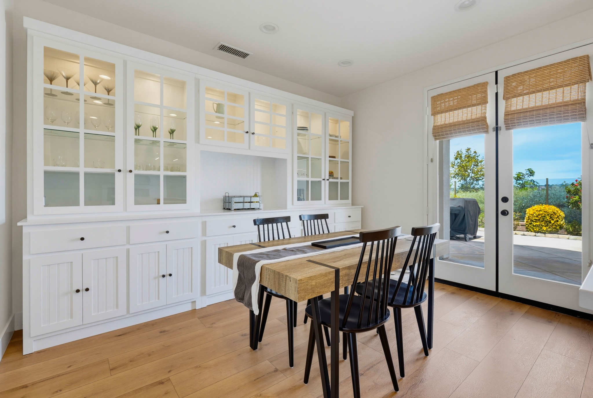 Virtual tour photo 24 of 95 for 5 Chimney Ln