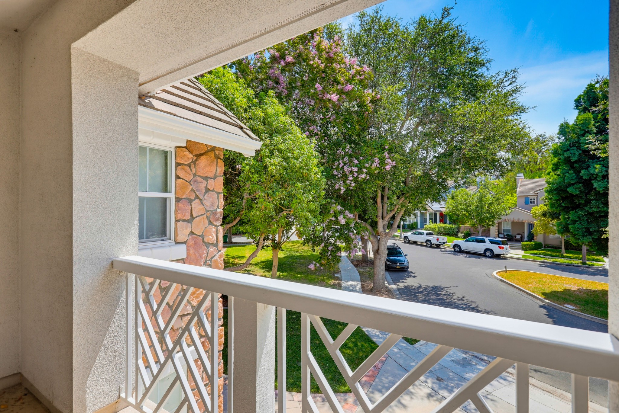 Virtual tour photo 53 of 95 for 5 Chimney Ln