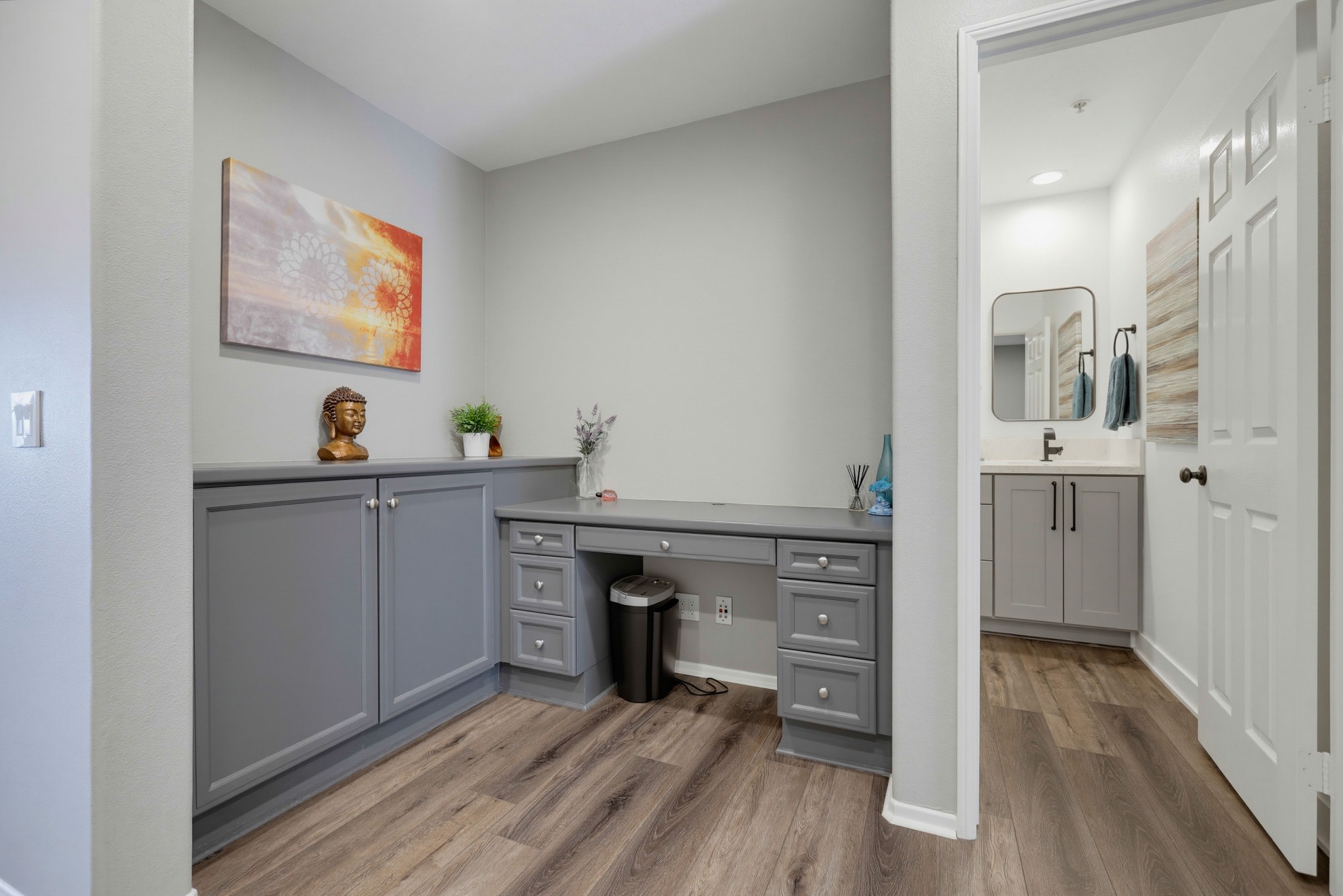 Virtual tour photo 66 of 95 for 5 Chimney Ln