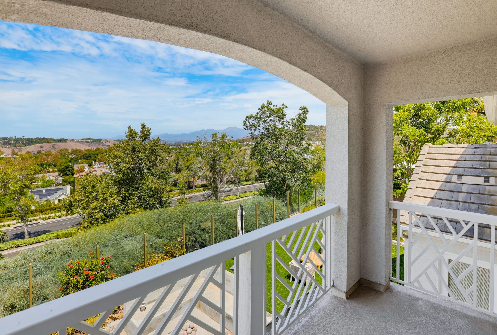 Virtual tour photo 44 of 95 for 5 Chimney Ln