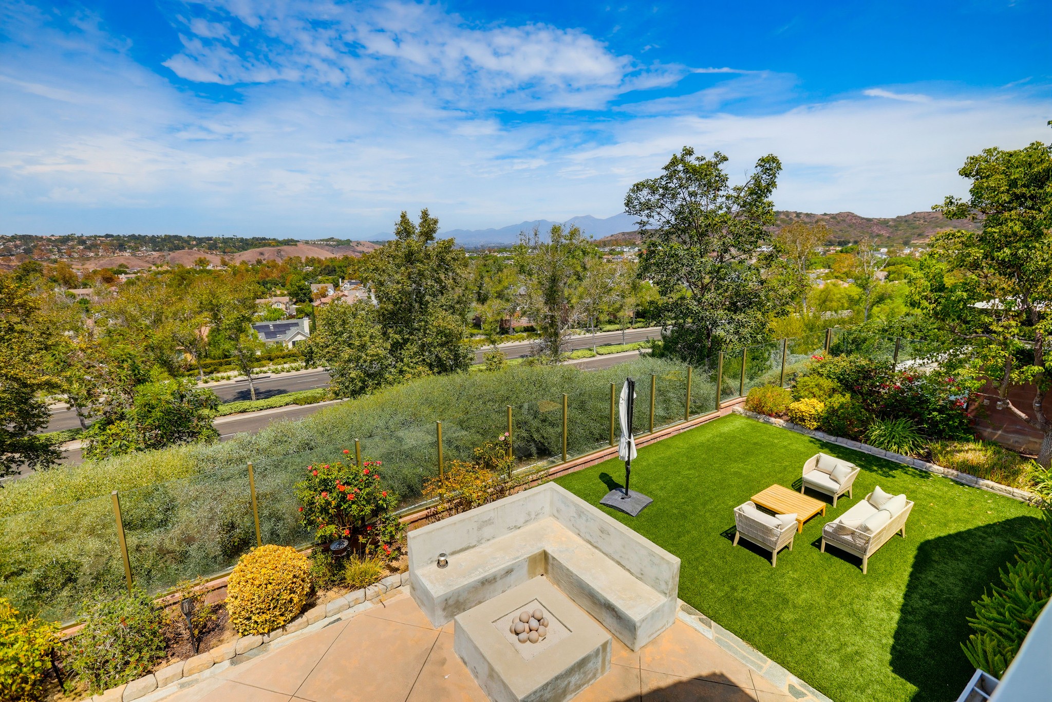 Virtual tour photo 42 of 95 for 5 Chimney Ln
