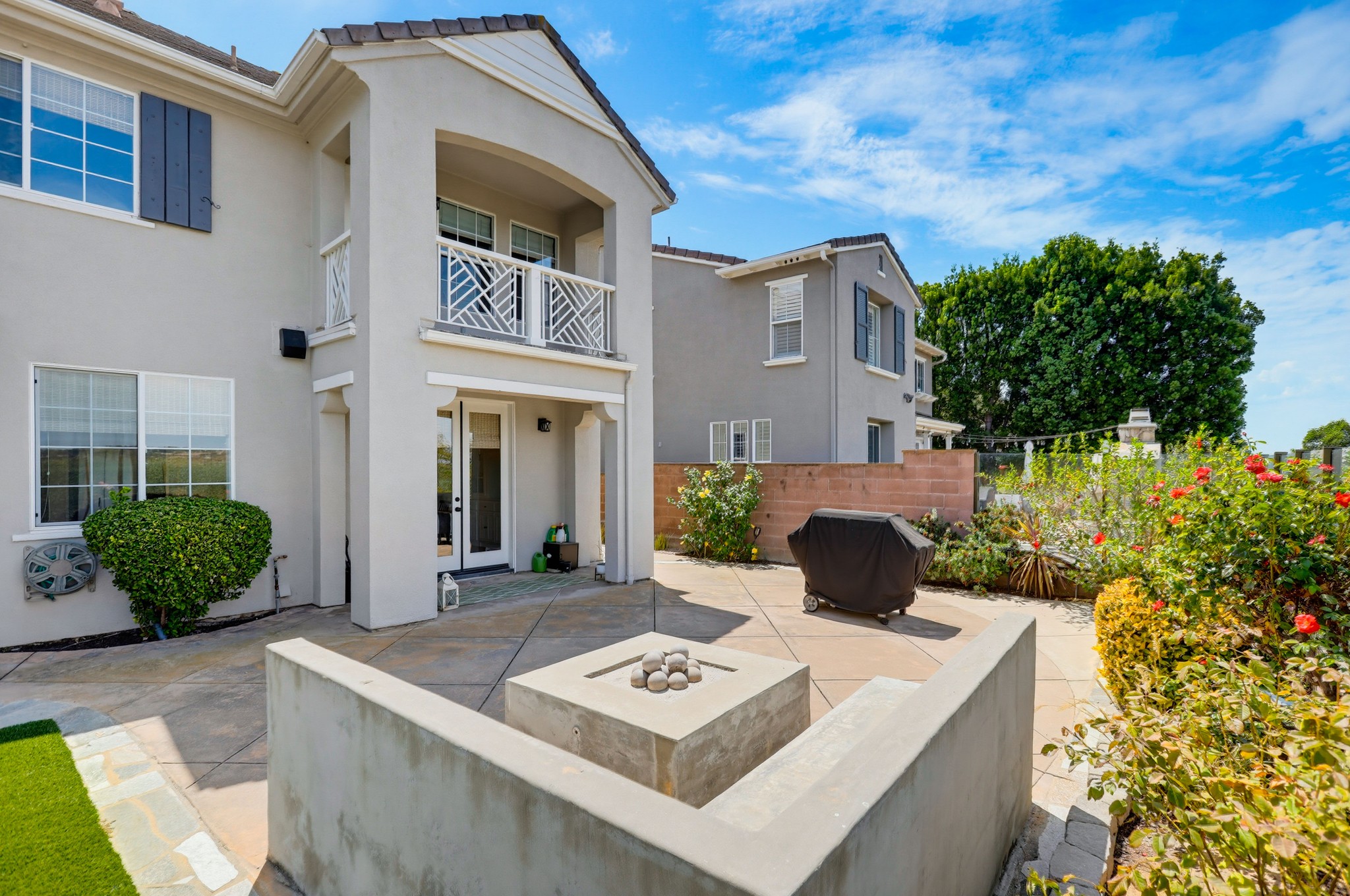 Virtual tour photo 75 of 95 for 5 Chimney Ln