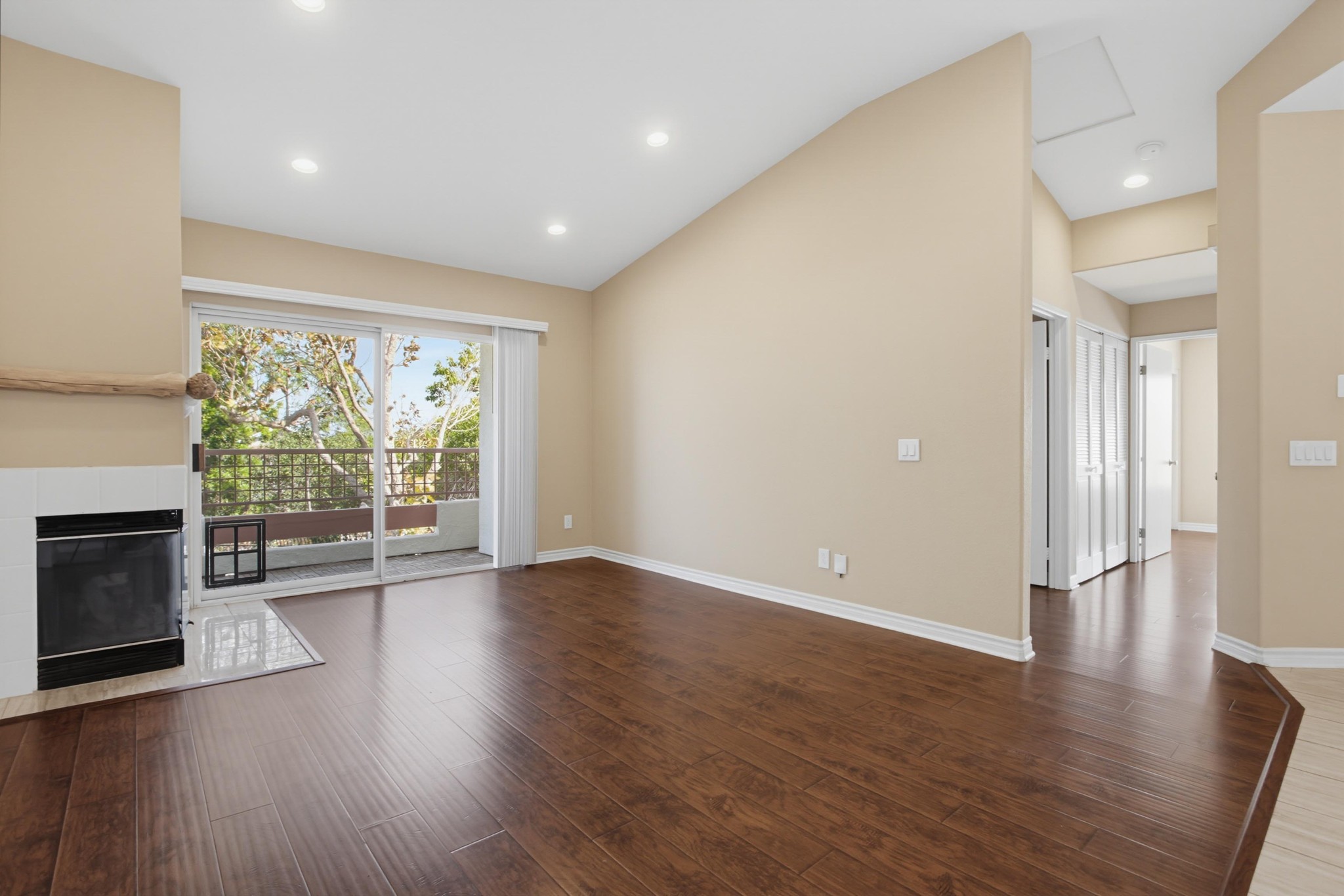 Virtual tour photo 16 of 50 for 500 Lands End Way Unit 159