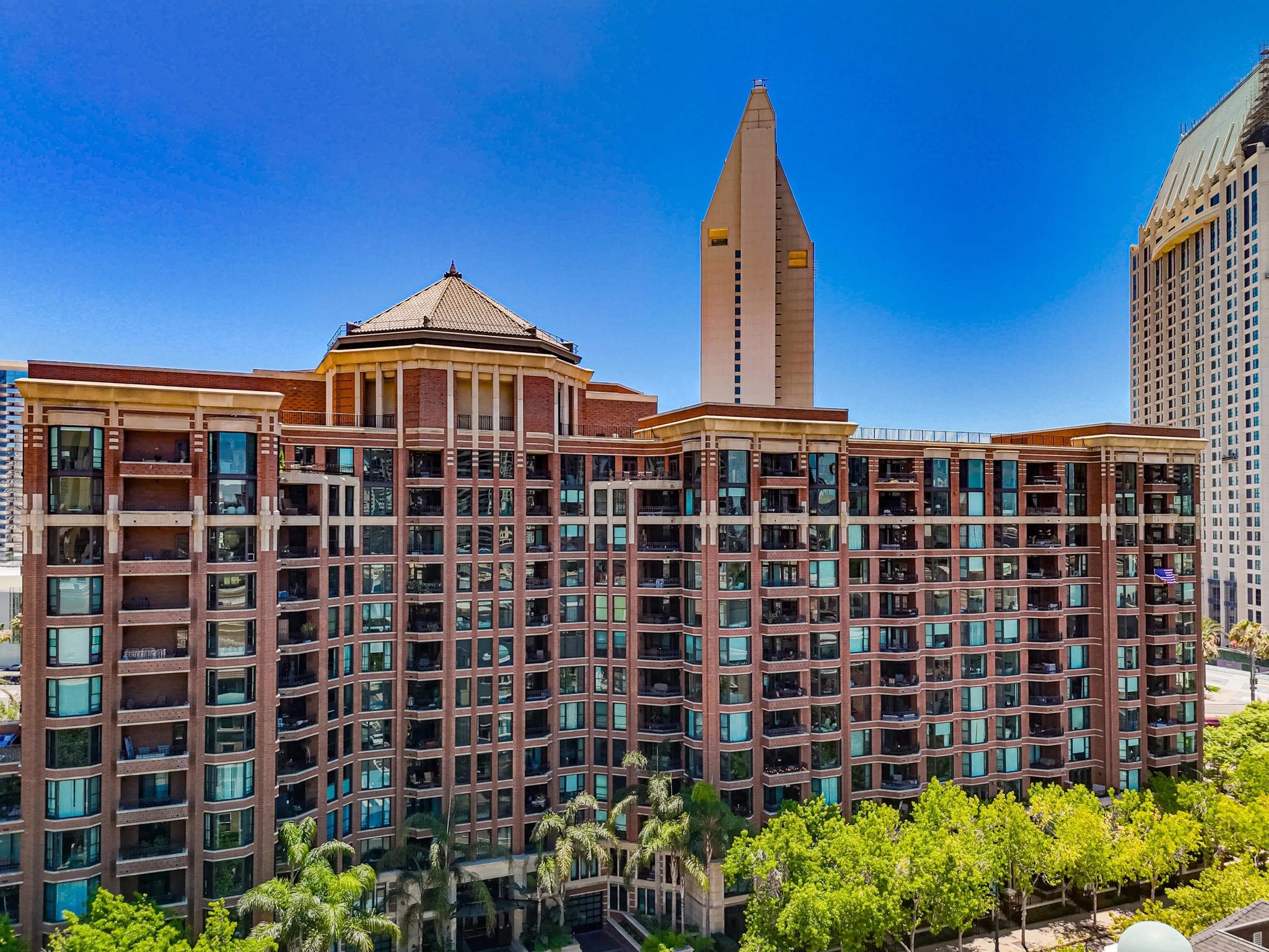 Virtual tour photo 4 of 9 for 500 W Harbor Dr