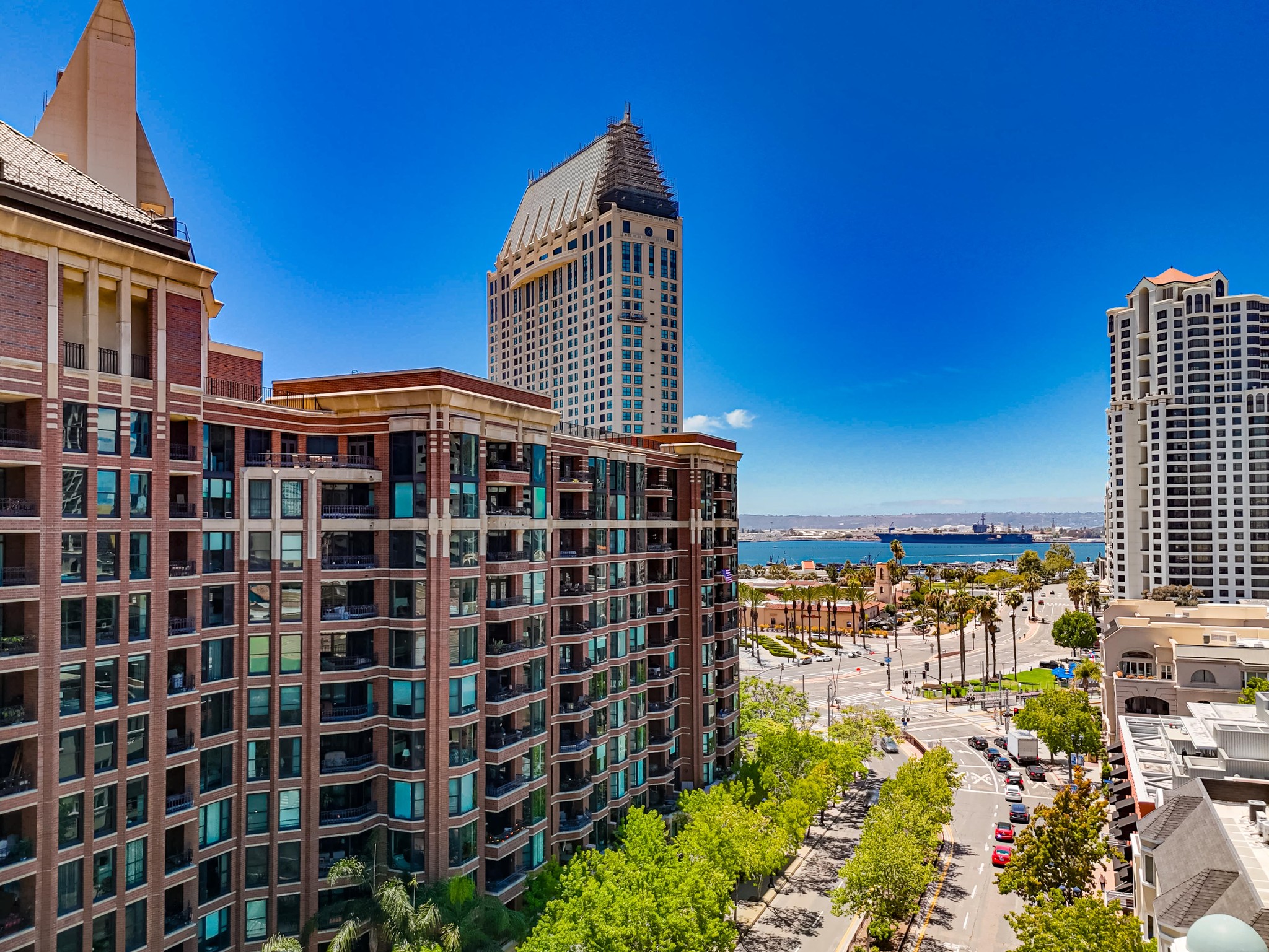 Virtual tour photo 6 of 9 for 500 W Harbor Dr