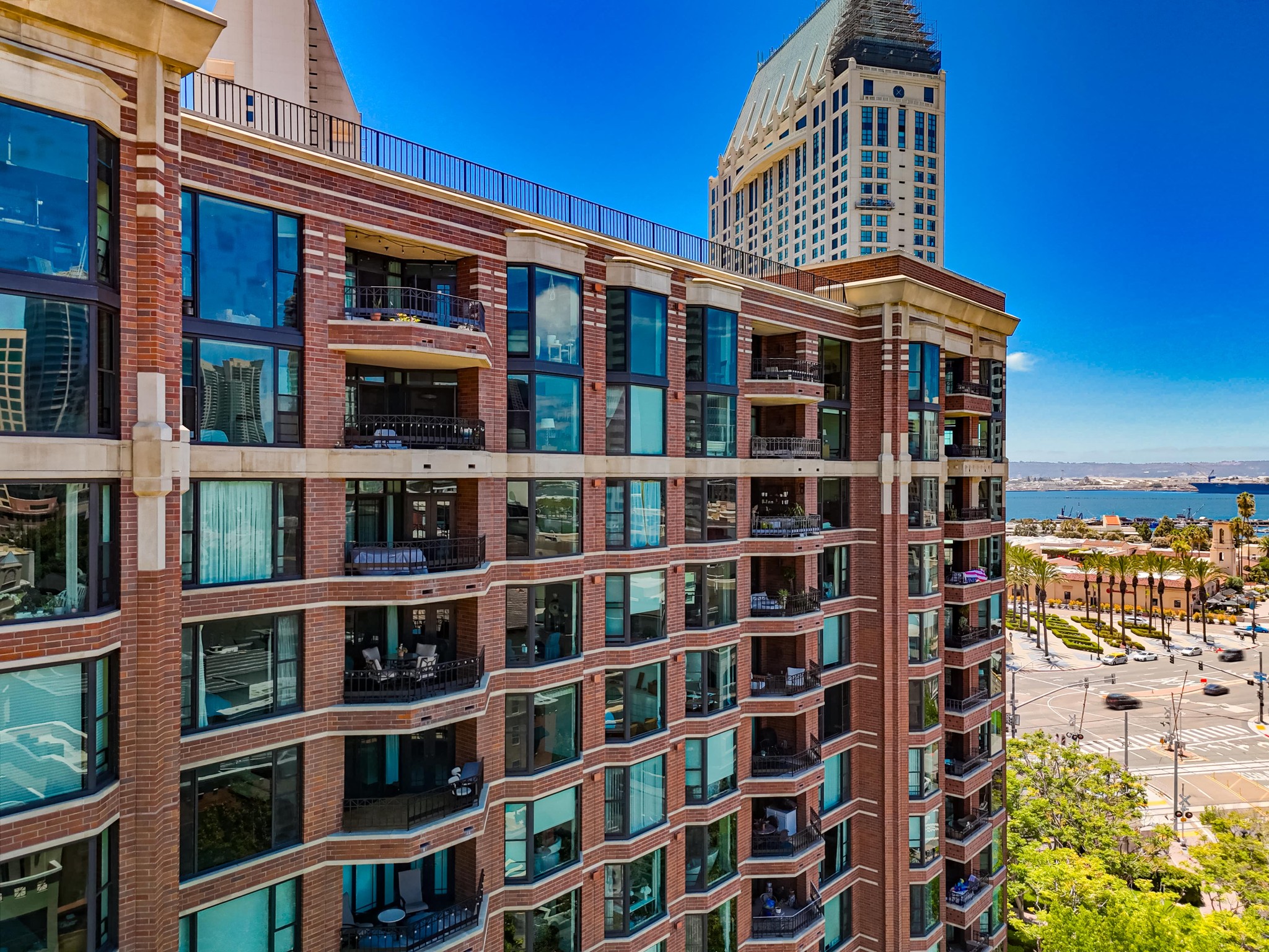 Virtual tour photo 10 of 9 for 500 W Harbor Dr