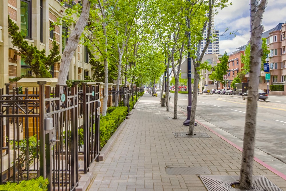 Virtual tour photo 11 of 60 for 500 W Harbor Dr #1605