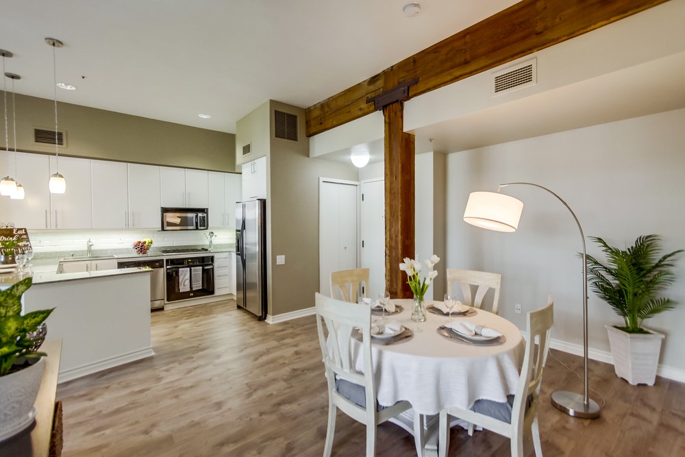 Virtual tour photo 23 of 60 for 500 W Harbor Dr #1605