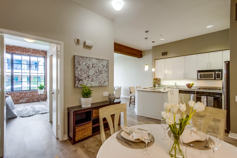 Virtual tour photo 24 of 60 for 500 W Harbor Dr #1605