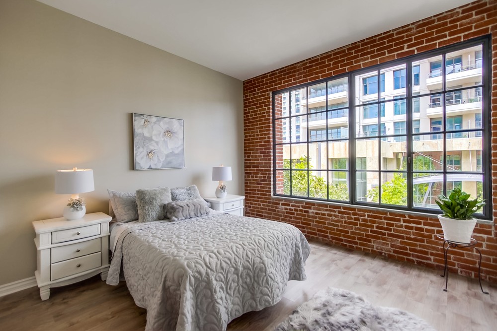 Virtual tour photo 43 of 60 for 500 W Harbor Dr #1605