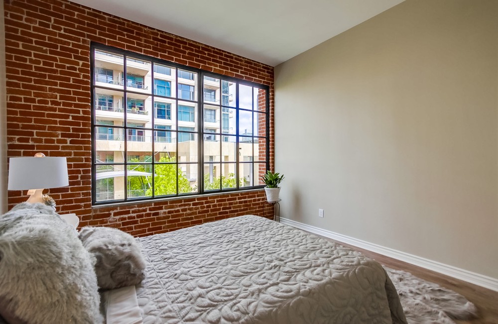 Virtual tour photo 44 of 60 for 500 W Harbor Dr #1605