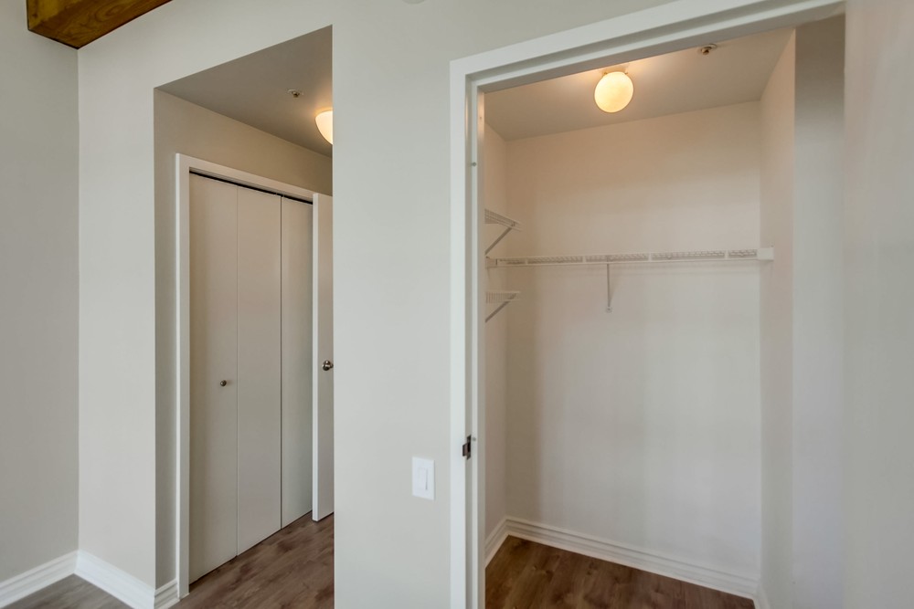 Virtual tour photo 53 of 60 for 500 W Harbor Dr #1605