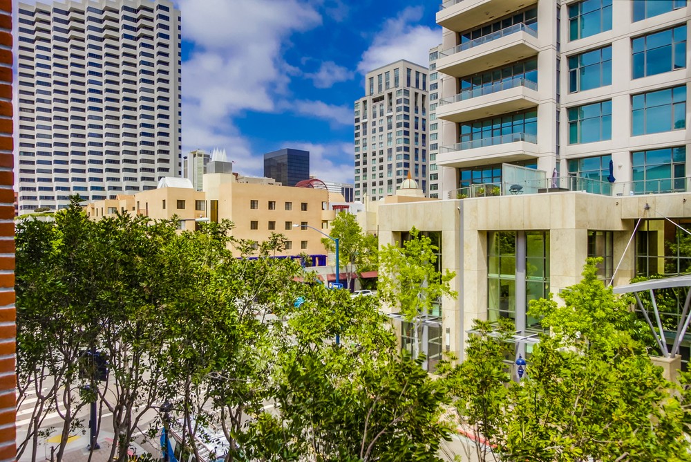 Virtual tour photo 54 of 60 for 500 W Harbor Dr #1605