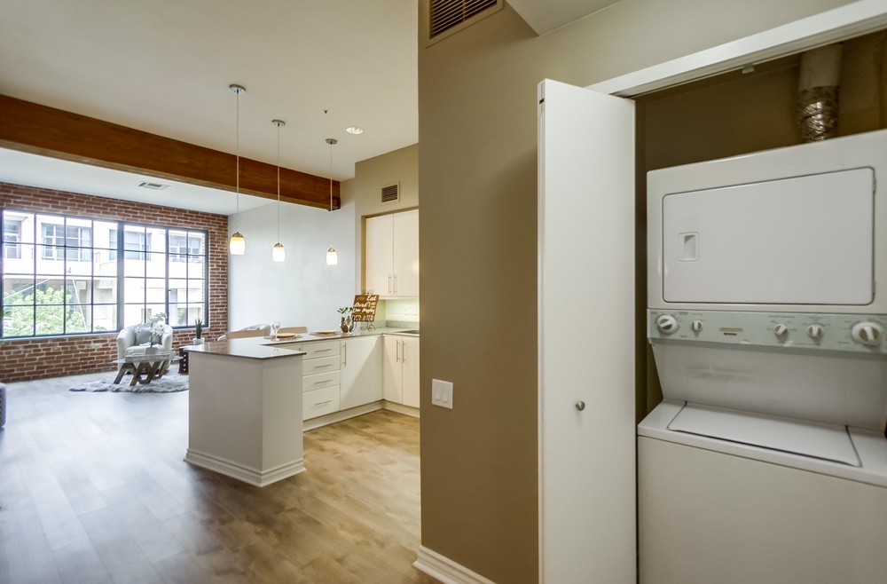 Virtual tour photo 56 of 60 for 500 W Harbor Dr #1605
