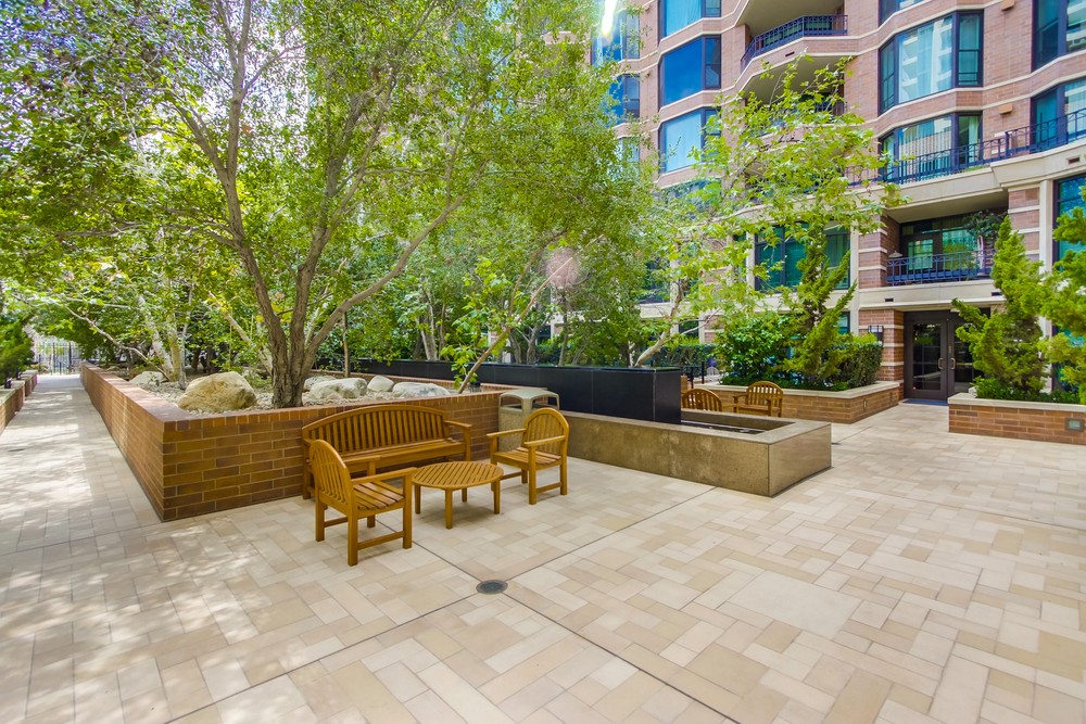 Virtual tour photo 57 of 60 for 500 W Harbor Dr #1605